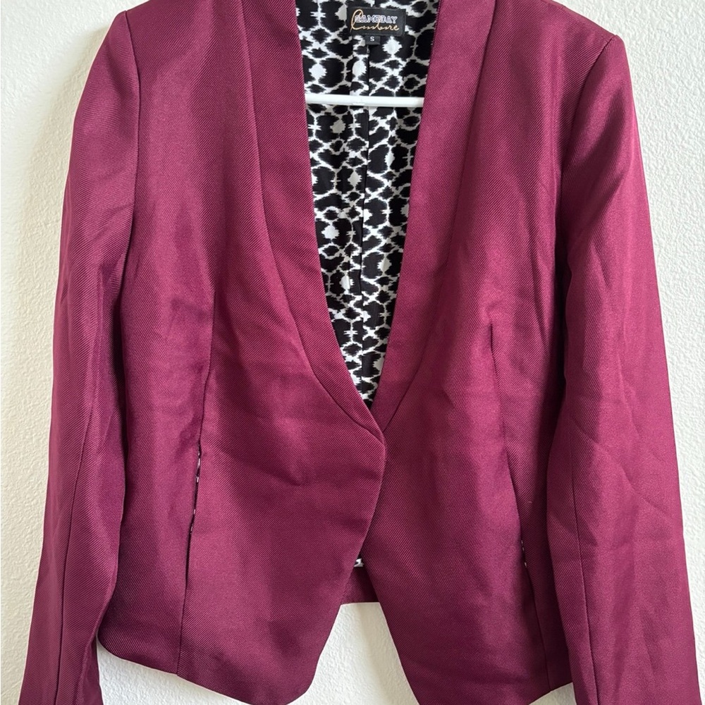 Elegant Burgundy Women's Blazer